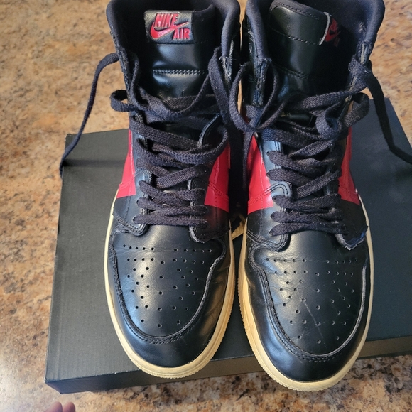 Air Jordan 1 Retro High OG 'Couture' - Picture 4 of 10